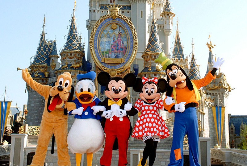 Disney anuncia que vai cortar mais de 32 mil empregados