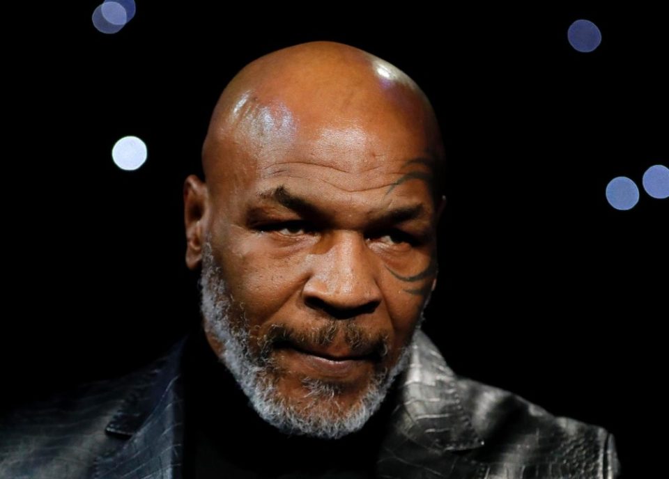 Mike Tyson provoca Roy Jones Jr. antes de duelo de sábado