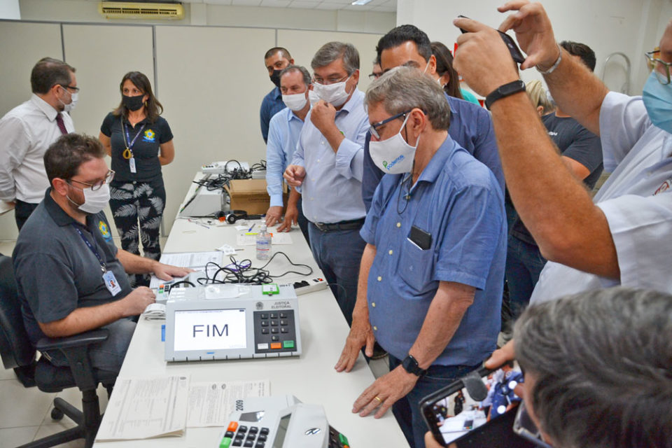 Juiz afirma que Camarinha está nas urnas, mas não pode votar