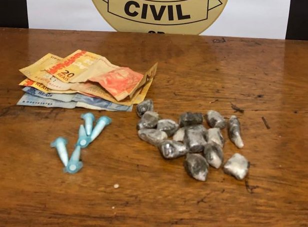 Dise apreende adolescente com drogas no Marina Moretti