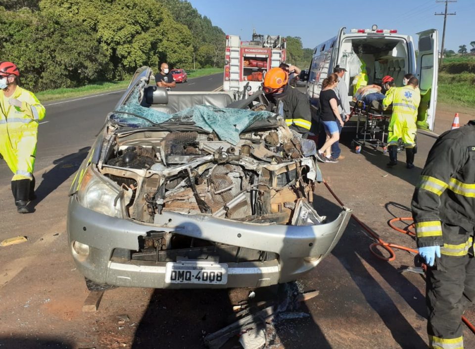 Motorista fica ferido em acidente na rodovia SP-294