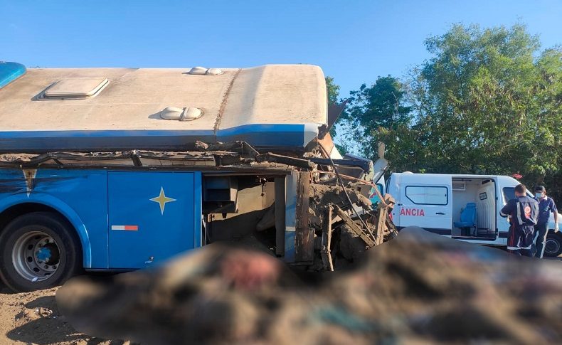 Acidente deixa ao menos 41 mortos em Taguaí, no interior de SP