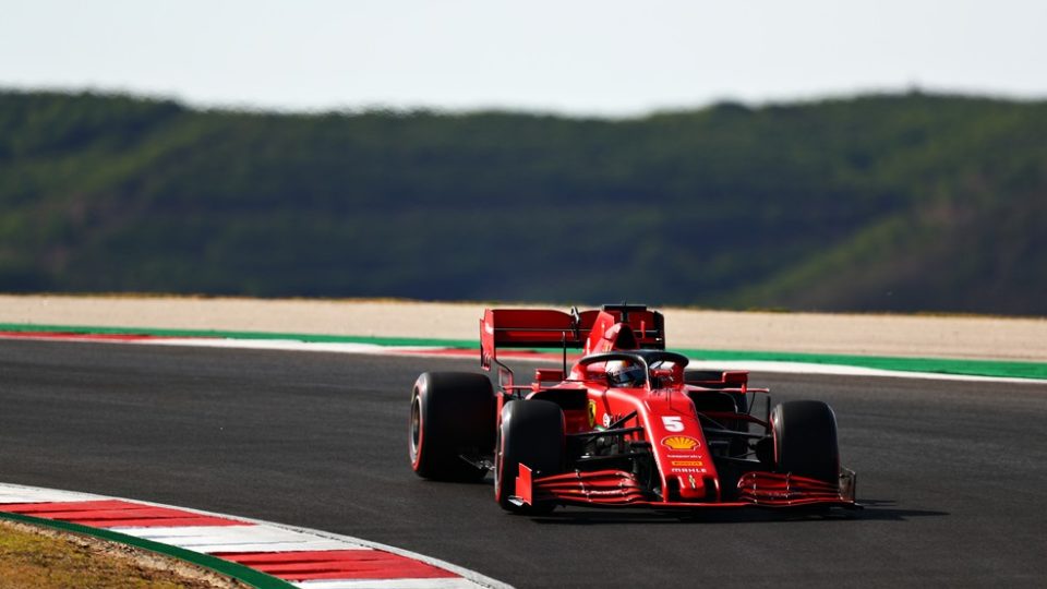 Vettel diz que problema da Ferrari não é apenas potência
