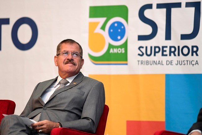 STJ diz que aprovou reserva de vacinas para servidores do STF