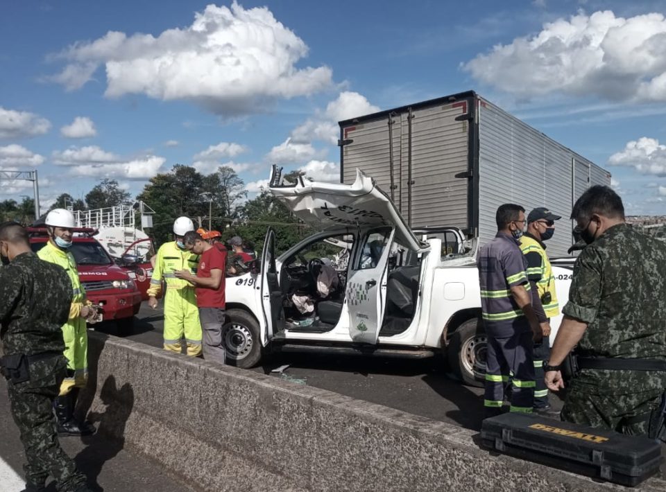 Policiais feridos em acidente na SP-333 estão estáveis