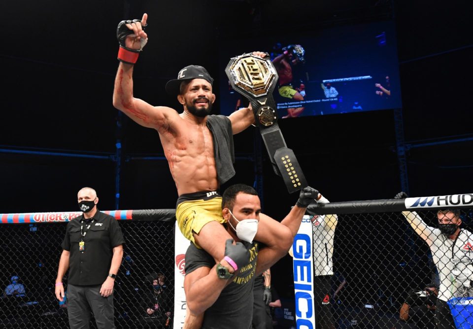 Deiveson Figueiredo volta a defender cinturão no UFC