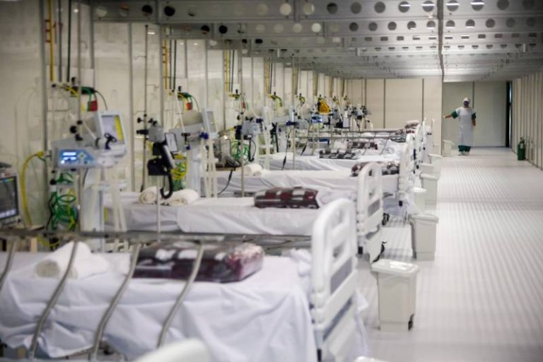 Hospitais do interior de SP têm filas para internação