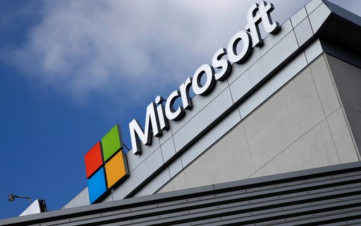 Hackers russos roubaram dados de clientes Microsoft