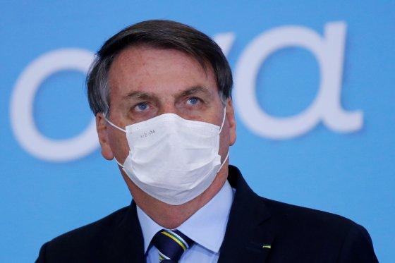 Bolsonaro diz que Brasil pode comprar vacina da Moderna