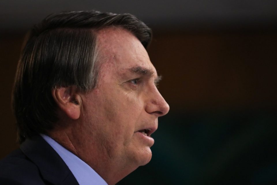 Bolsonaro diz que quer ‘cidadãos de bem’ com armas