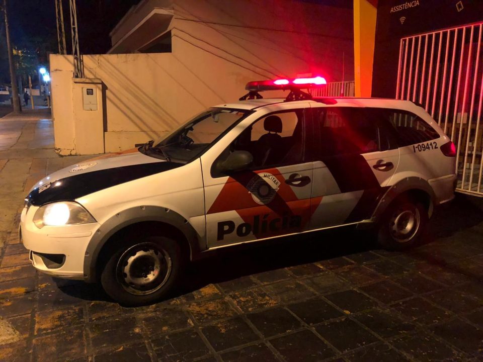 Homem é preso com 10 kg de cabos furtados em Garça