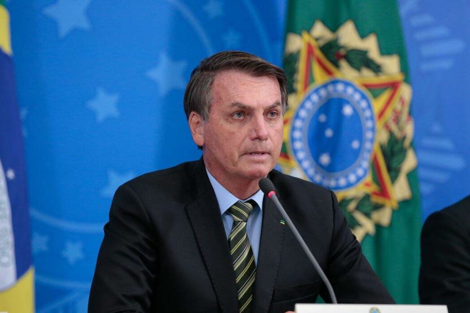 Forças Armadas definem democracia ou ditadura, diz Bolsonaro