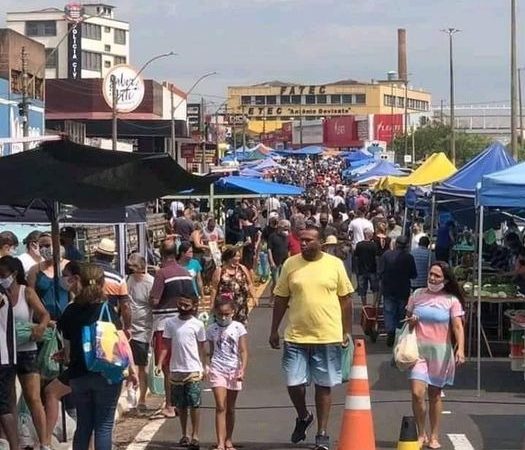 Aglomeração em feira reacende debate sobre Plano São Paulo