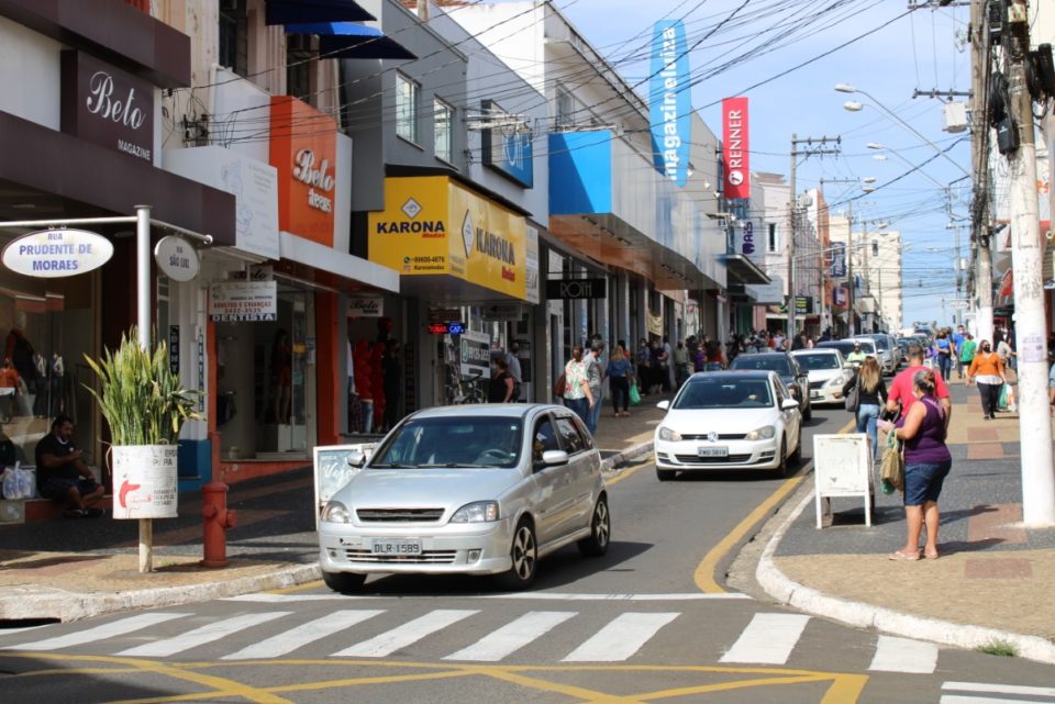 Leis que permitem reabertura das empresas são aprovadas em Marília