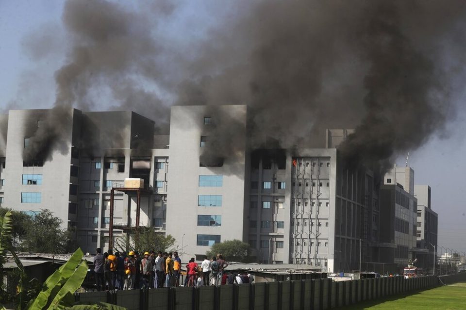 Incêndio atinge maior fabricante de vacinas do mundo