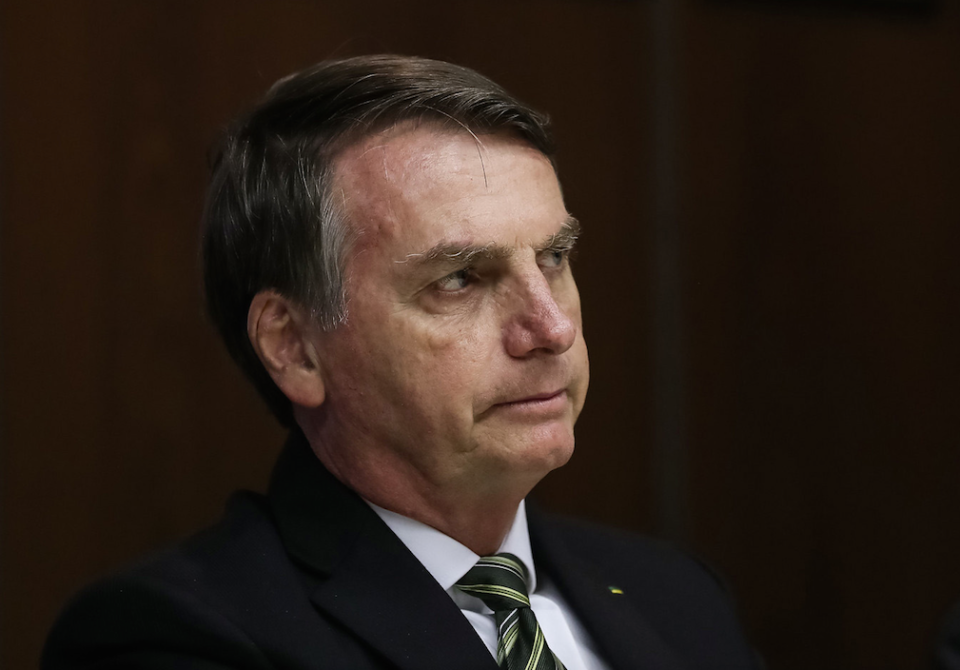 Bolsonaro diz ter ‘couro grosso’; Collor defende presidente