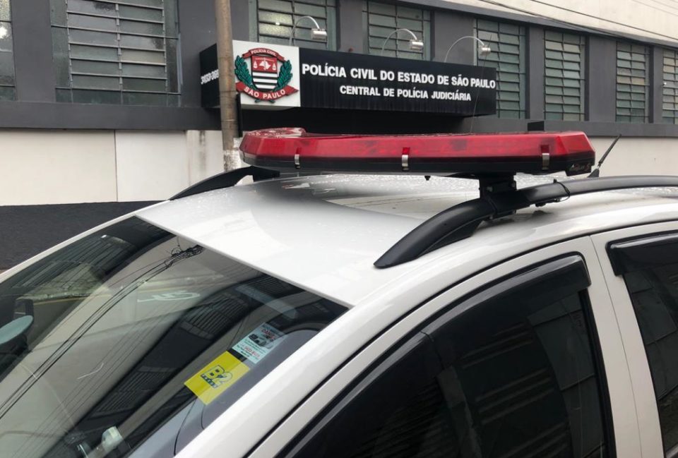 Ladrão furta bicicleta que estava presa em poste no Centro