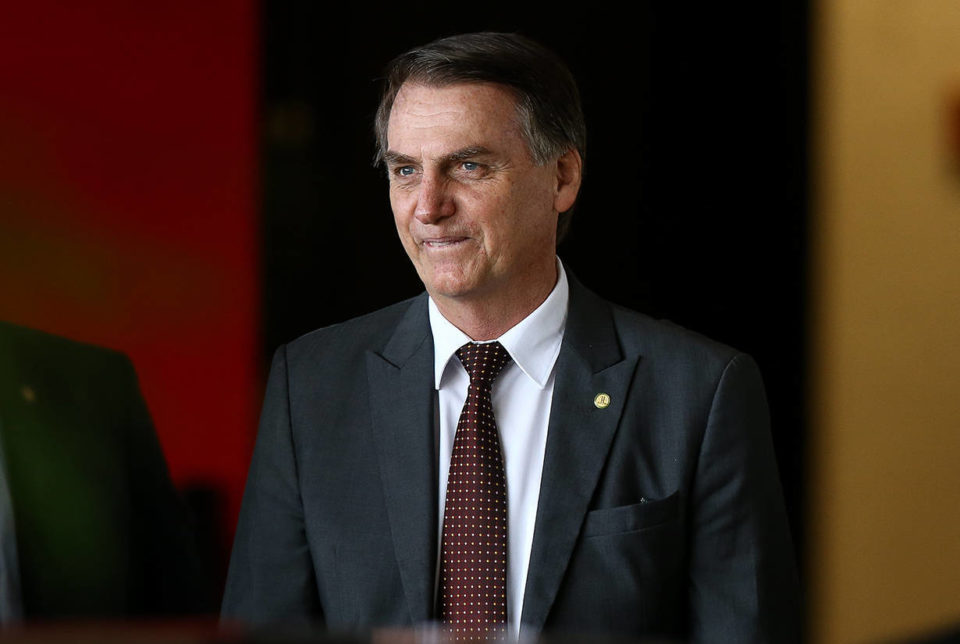 Bolsonaro agradece à Índia por envio de vacinas ao Brasil