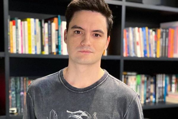 ‘Não é hora de caçar like’, diz Felipe Neto sobre caos em Manaus