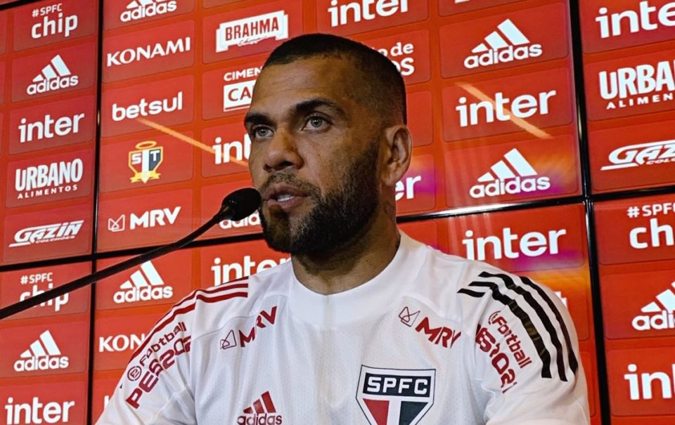 Daniel Alves diz que trabalho de Diniz é ‘espetacular’