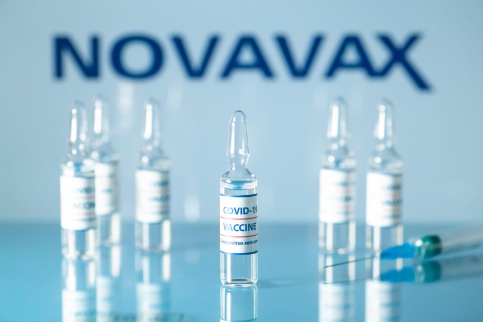 Novavax anuncia eficácia de 89% de vacina em teste final