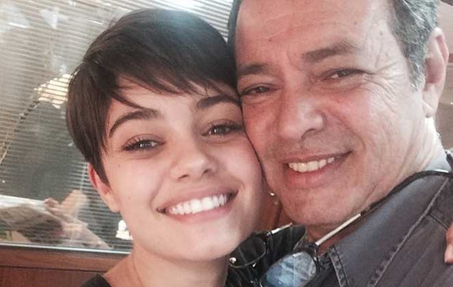 Sophie Charlotte anuncia morte do pai: ‘Coração dilacerado’