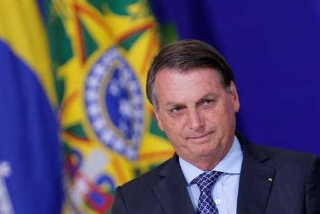 Bolsonaro manda recado a Maia: seja feliz, tudo acaba um dia