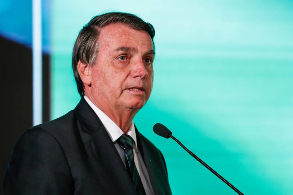 Governo estuda extensão do auxílio, diz Bolsonaro