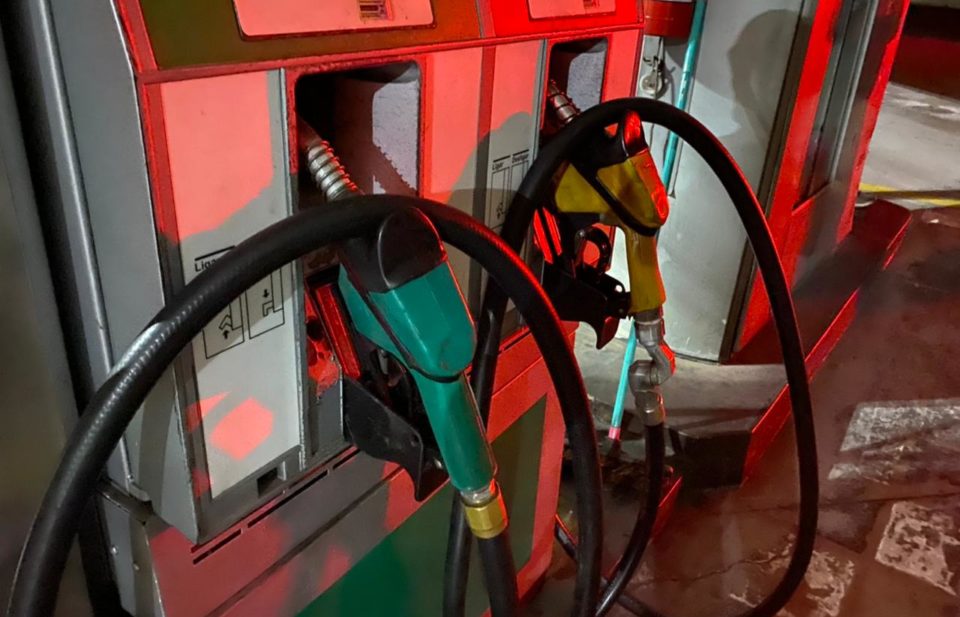 Posto lacrado não cumpre ordem e vira caso de polícia em Marília