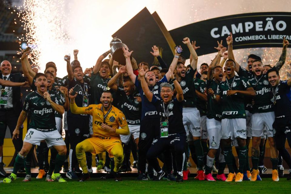 Palmeiras chega ao Catar para disputar Mundial de Clubes