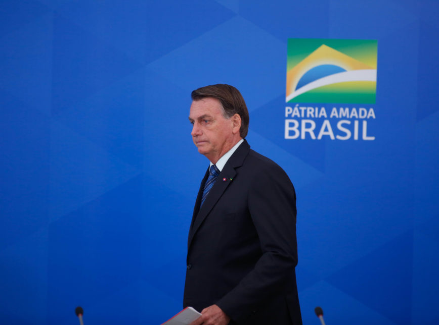 Bolsonaro diz estar negociando auxílio emergencial