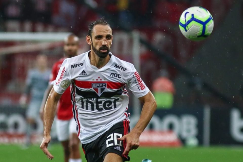São Paulo decide não renovar contrato de Juanfran