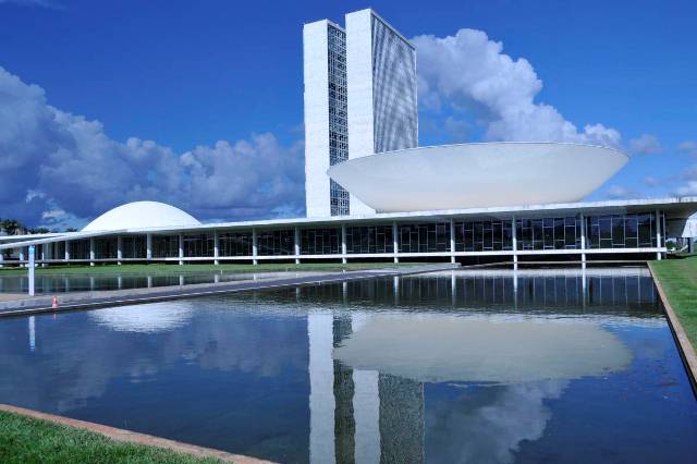 Câmara e Senado escolhem hoje novos dirigentes