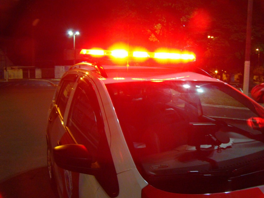 Moto de operadora de caixa é furtada na zona Oeste