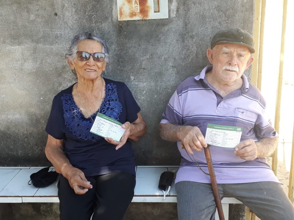 Início de vacinação dos idosos tem problemas em Marília