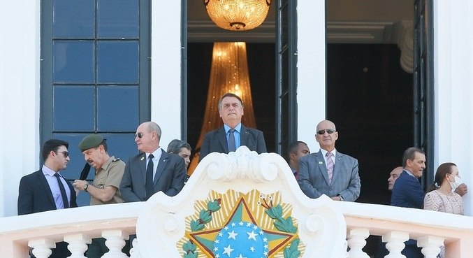 Bolsonaro participa de cerimônia militar em Campinas neste sábado