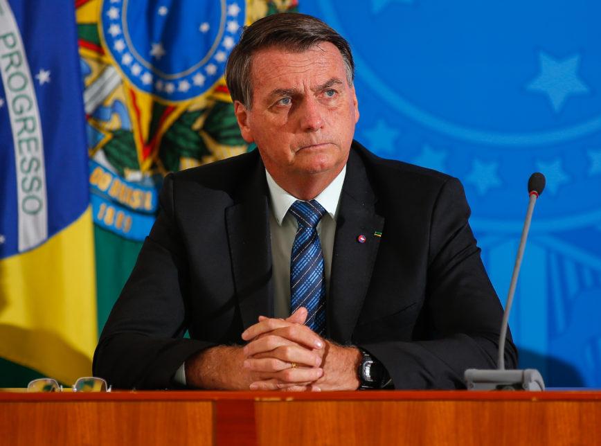 Bolsonaro cogita mais quatro parcelas de R$ 250 no auxílio