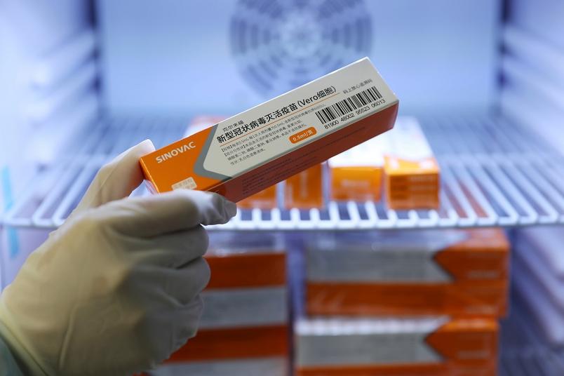 Saúde assina compra de mais 54 milhões de doses da CoronaVac