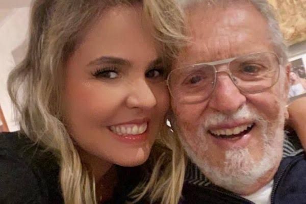 Carlos Alberto de Nóbrega e esposa estão com coronavírus