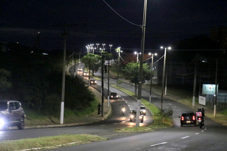 Prefeitura finaliza troca de iluminação na Via Expressa