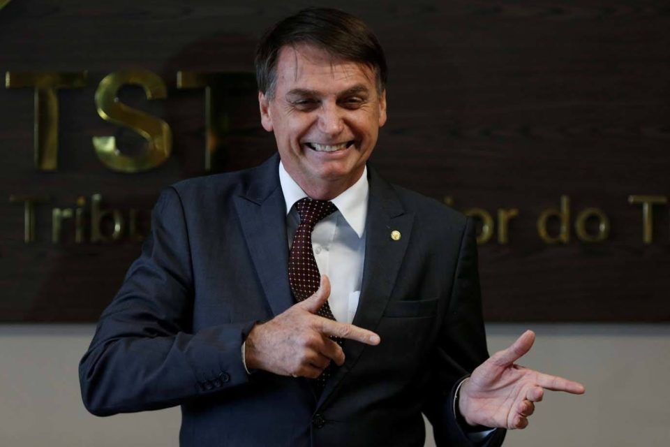 Bolsonaro: povo está ‘vibrando’ com novo decreto de armas