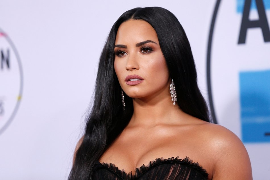 Demi Lovato revela que sofreu 3 derrames e ataque cardíaco