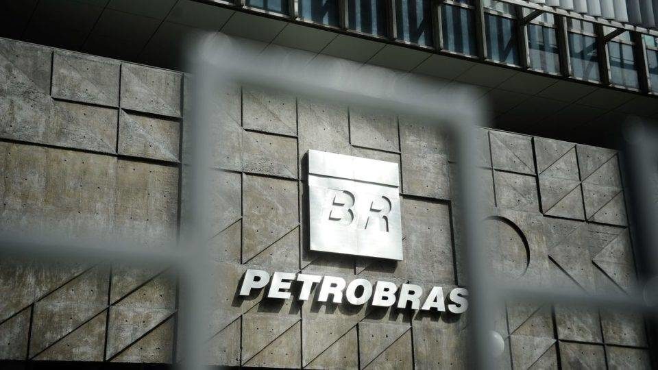 Acionistas temem maior ingerência política na Petrobras
