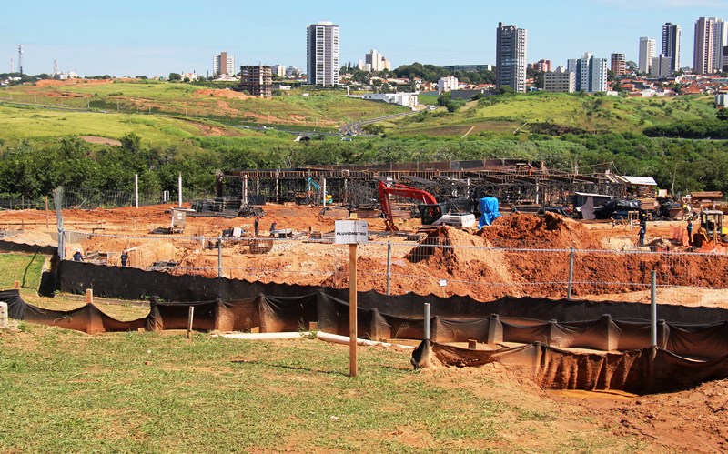 Obra do Sesc avança e começa a tomar forma em Marília