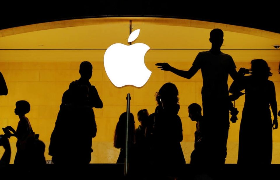 Procon-SP multa Apple por vender iPhone sem carregador
