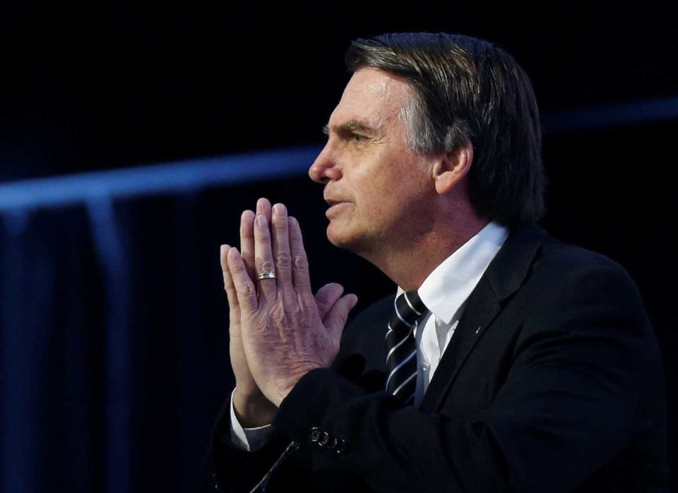 Bolsonaro convoca população para ‘dia de jejum e oração’