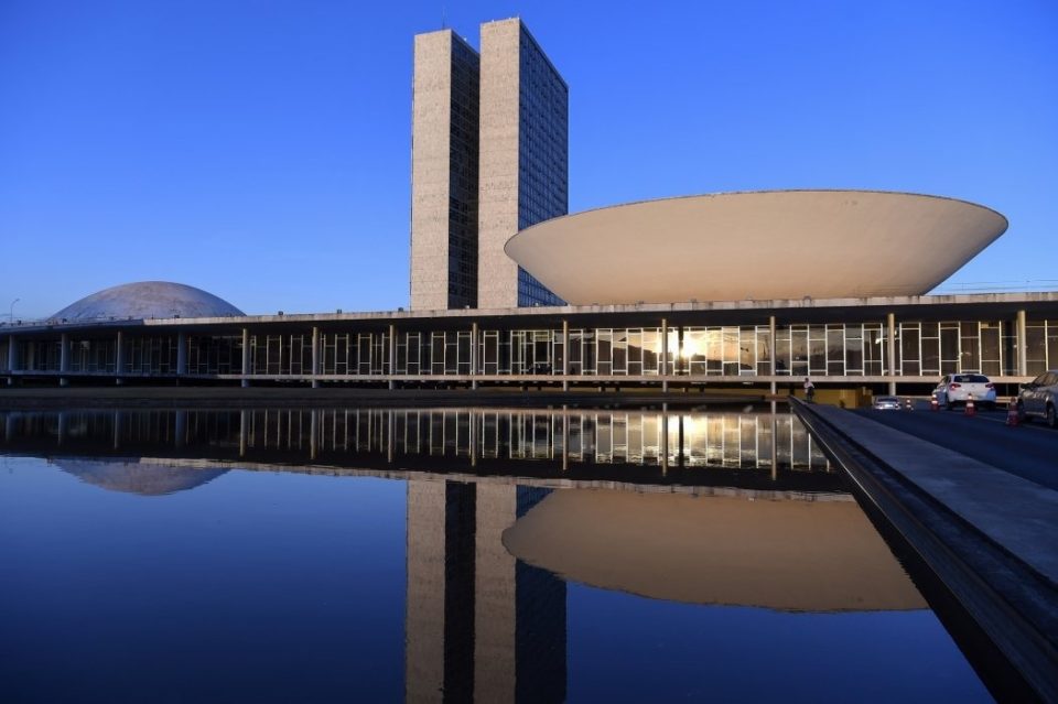 Deputados falam em reduzir medidas de ajuste na PEC do auxílio