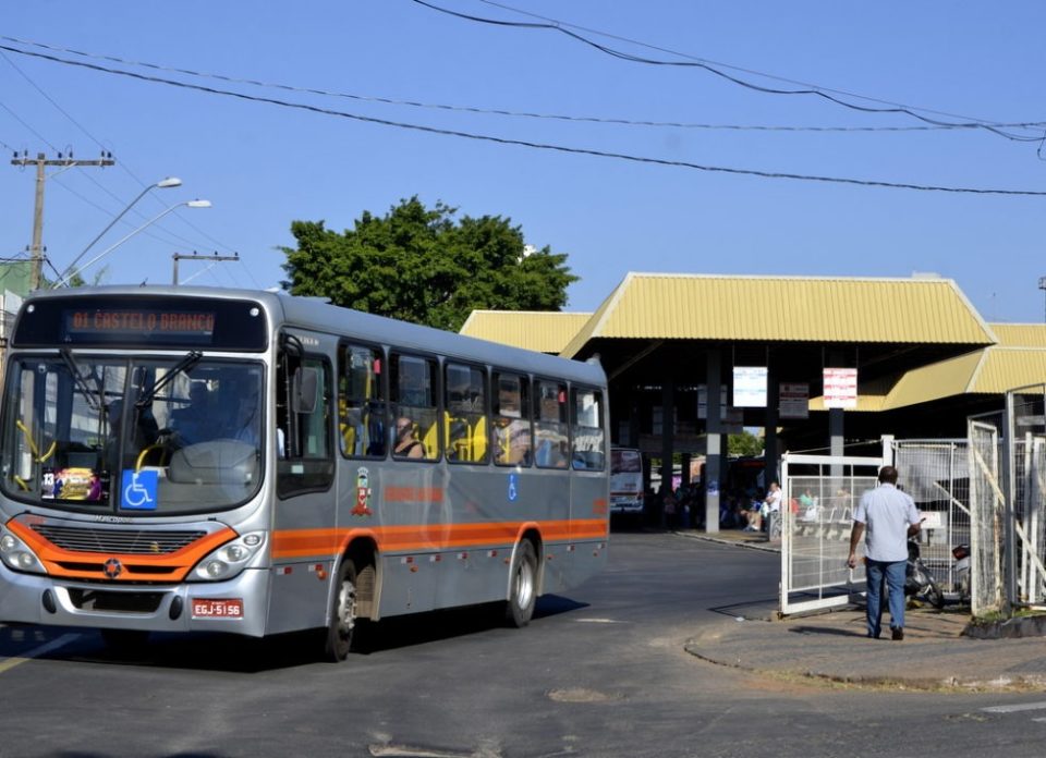 Prefeitura aciona a Justiça para Grande Marília manter ônibus