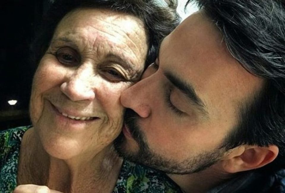 Padre Fábio de Melo homenageia a mãe, que está na UTI com covid