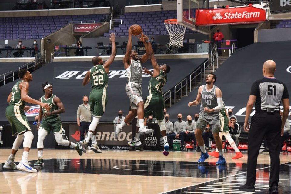 Clippers derrotam Bucks com facilidade; Nets vencem